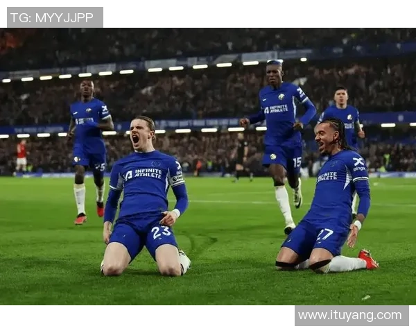 英超焦点战切尔西与曼城激战成平补时进球引发全场狂欢