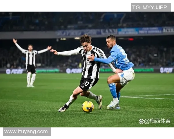 那不勒斯逆转巴黎圣日耳曼引发争议判罚全场沸腾