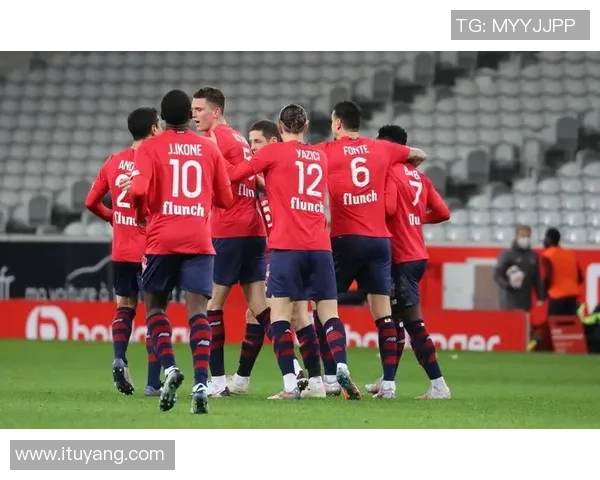 西甲激战:里昂大胜巴黎圣日耳曼红牌事件引发全场热议与十大精彩进球回顾